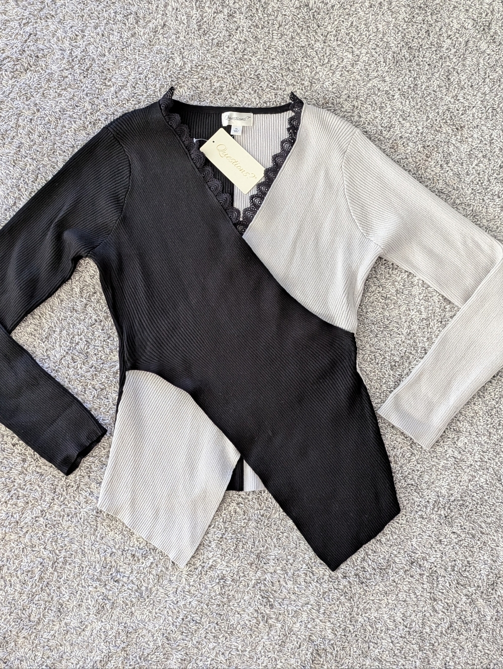 Contrast Asymmetric V-Neck Sweater - Black & Light Gray